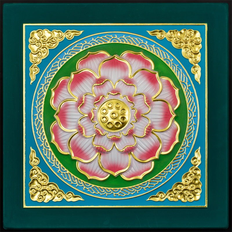 Painted Lotus with Green Edge